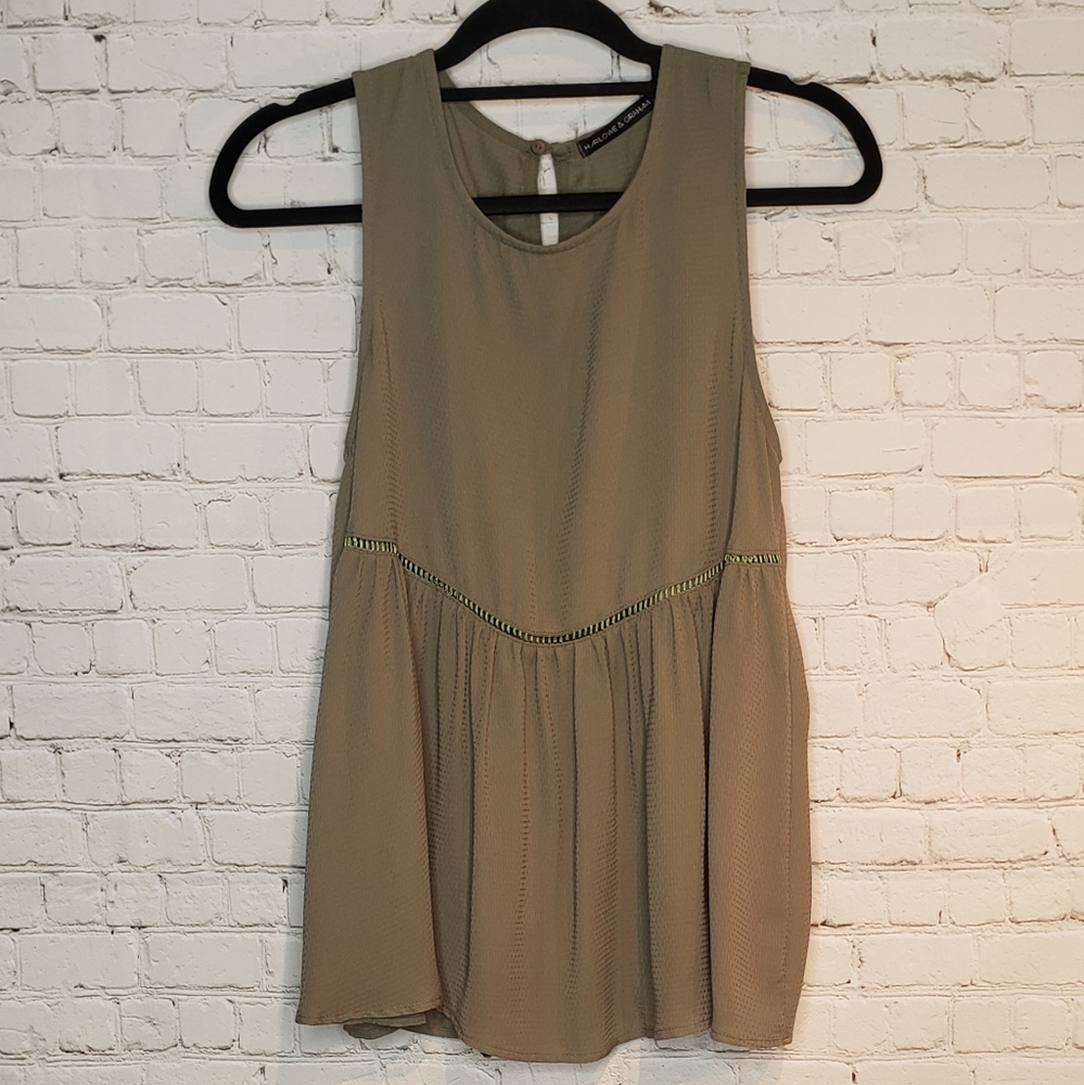 Harlowe & Graham Olive Top S
